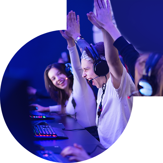 德扑之星独家双向驱动技术<br>让电竞玩家尽情享受极致高速快感